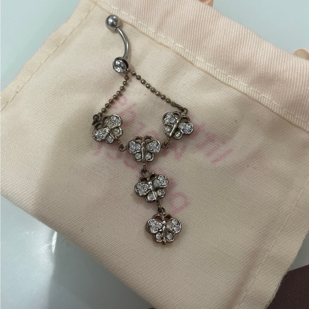 Belly button ring